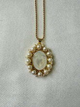 Load image into Gallery viewer, Sacro Cuore Mother Pearl