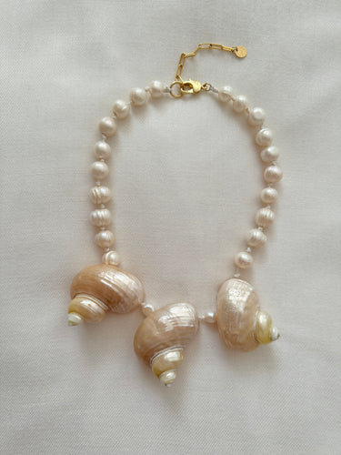 Triple Pearl Shells Necklace