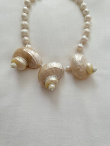 Triple Pearl Shells Necklace